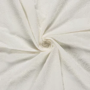Broderie bleu blanc cassé